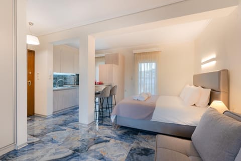 Bed, Photo of the whole room, Seating area, Bedroom