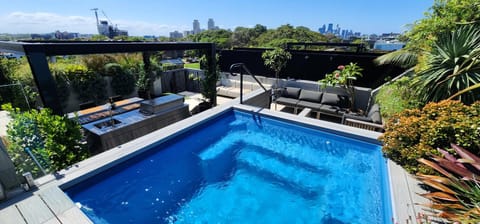 Patio, Day, Natural landscape, View (from property/room), Balcony/Terrace, Garden view, Pool view, Swimming pool, Swimming pool, sunbed