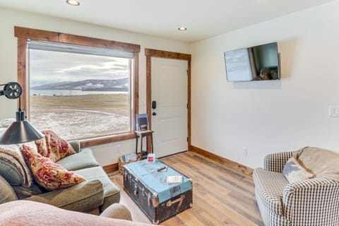 Starry Skies and Mtn Views Family Retreat in Elmo House in Idaho