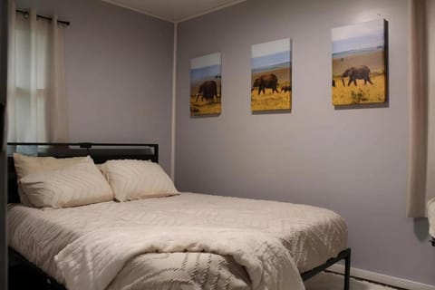 HiddenJewel House in Springfield