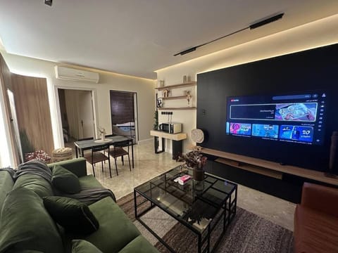 Communal lounge/ TV room, TV and multimedia, Living room, Seating area