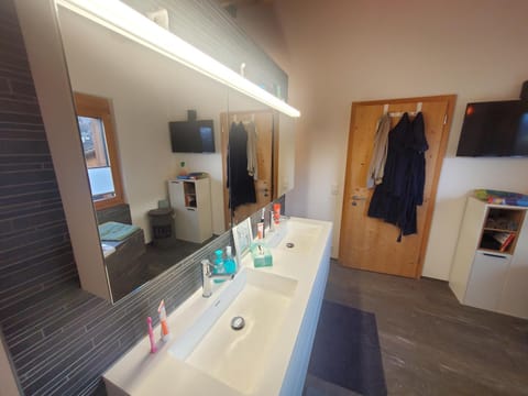 Edles Einfamilienhaus mit Wirlpool Villa in Vorarlberg, Austria