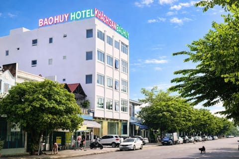 Property building, Day