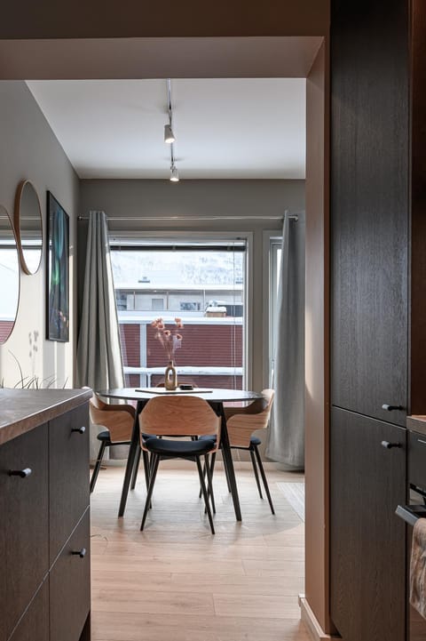 Living room, Seating area, kitchen