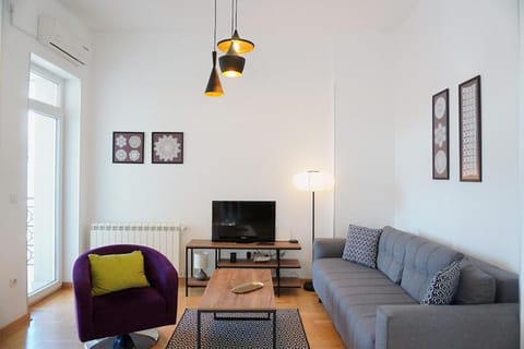TV and multimedia, Living room, Seating area