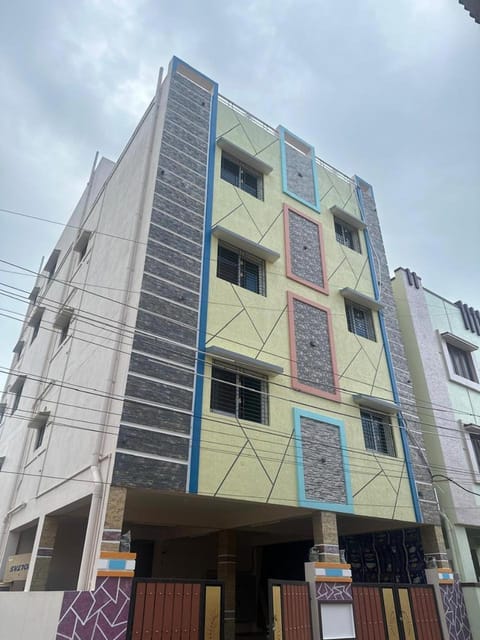 Property building, Day