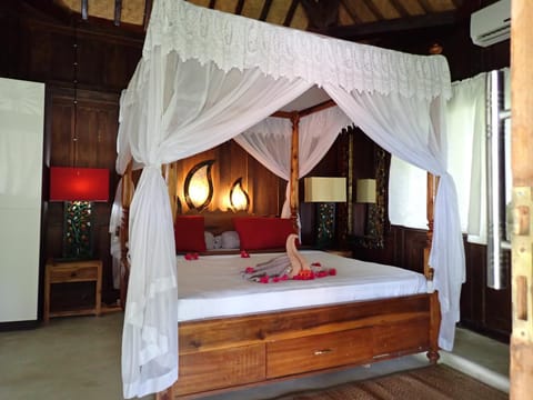 Amed Homestay House in Abang