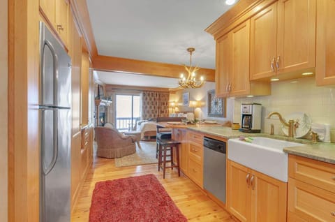 Cozy Studio Wood Fireplace House in Ellicottville