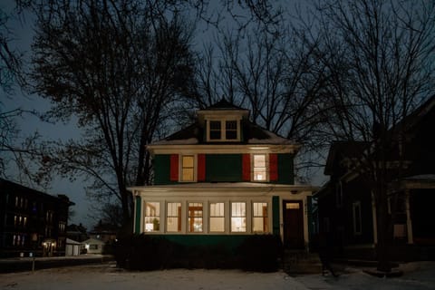 Property building, Night