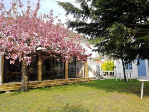 Property building, Spring, Day, Natural landscape, Garden, Garden view