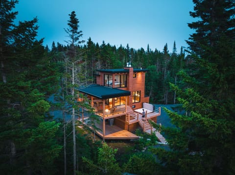 Property building, Night, Natural landscape, Bird's eye view, Hot Tub