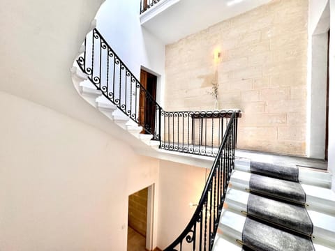 Charming Sliema Home! Steps from Sea & Promenade House in Sliema
