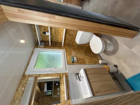 Bathroom, Living room