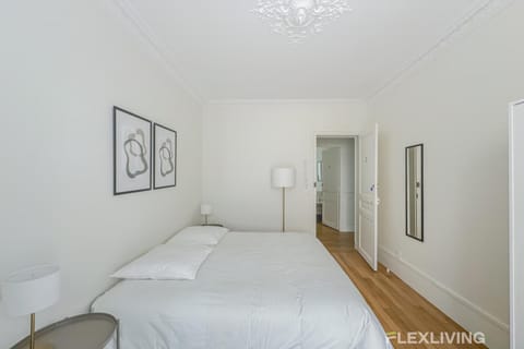 Flexliving - whole house - Hoche Apartment in Levallois-Perret