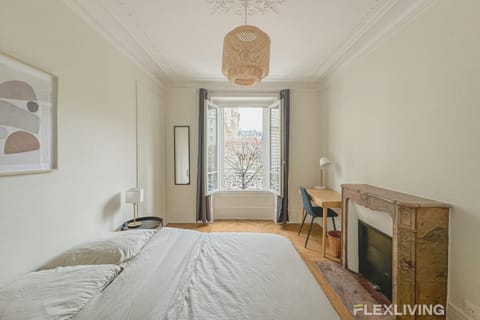 Flexliving - whole house - Gabriel Peri Apartment in Levallois-Perret