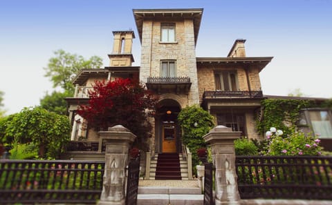 Facade/entrance, Day, Summer