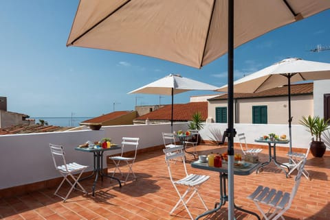 Summer, View (from property/room), Balcony/Terrace, City view, Landmark view, Sea view, Breakfast, Breakfast, Continental breakfast, Continental breakfast, Italian breakfast, Italian breakfast, English/Irish breakfast, English/Irish breakfast, Seasons