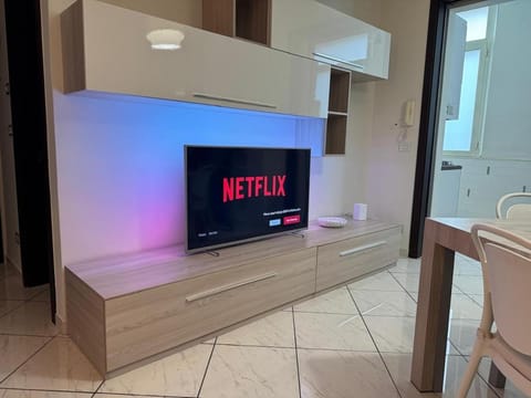 Communal lounge/ TV room, TV and multimedia, Evening entertainment