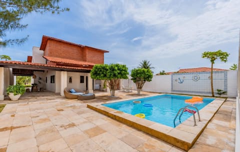Facade/entrance, Swimming pool