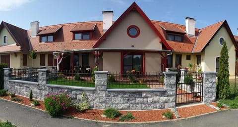 Garden, Balcony/Terrace