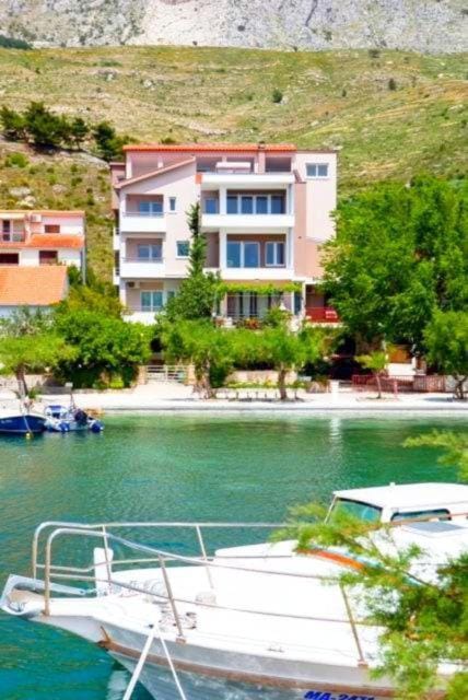 Property building, Day, Mountain view, Sea view