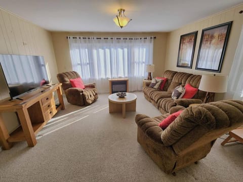 Lily Pad North at Loon Lake near Gore Mountain Apartment in Capital District, NY, USA