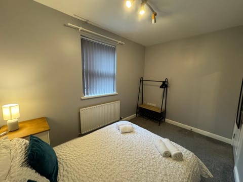 Omega Apartment - 3 Bedrooms - Sleeps 5 Apartment in Copeland District