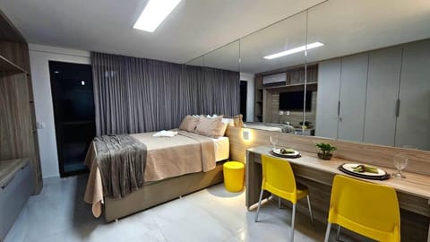 Photo of the whole room, Dining area, Bedroom