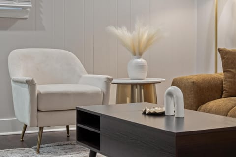 Entertainment, Entertainment, children, pet friendly