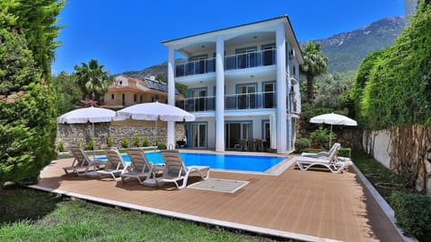 Property building, Patio, Spring, Day, Natural landscape, Garden, Other, Garden view, Mountain view, Pool view, Swimming pool, sunbed