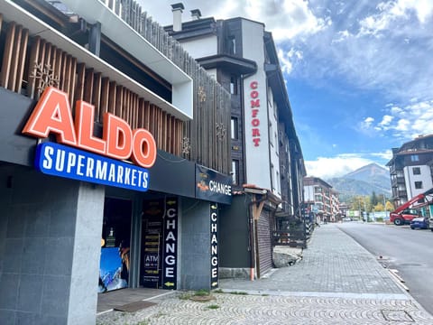 Property building, Street view