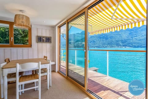 Chalet Coquillage Waterfront Escape on Lake House in Doussard