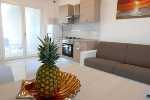 Restaurant/places to eat, Bed, Living room, Food and drinks, Dining area, Bedroom, Food, kitchen