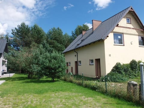 Property building, Area and facilities