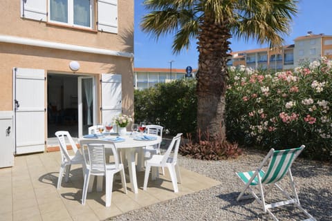 Patio, Garden, Garden view