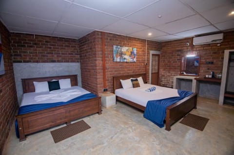 Bed, Photo of the whole room, Bedroom, towels, air conditioner