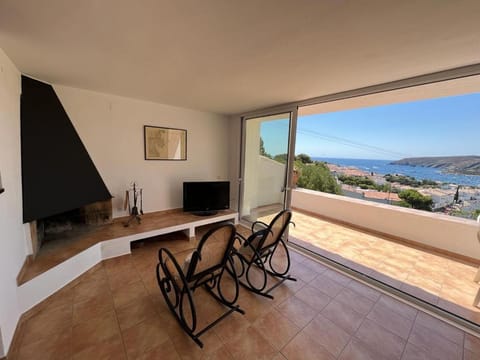 Communal lounge/ TV room, Sea view