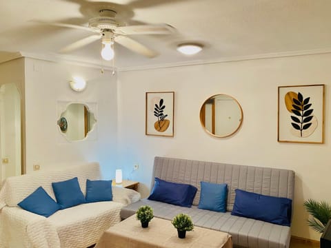 Living room, Decorative detail, Seating area