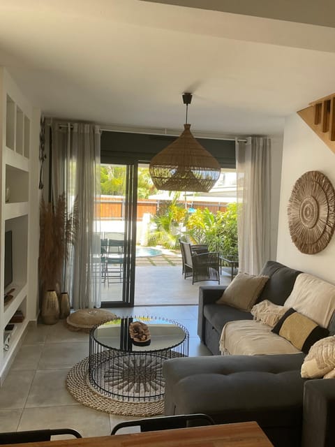 Day, Balcony/Terrace, Living room
