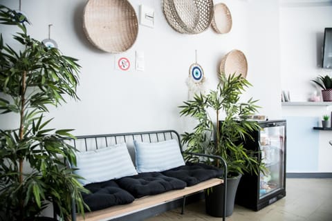 Communal lounge/ TV room, TV and multimedia, Living room, Seating area