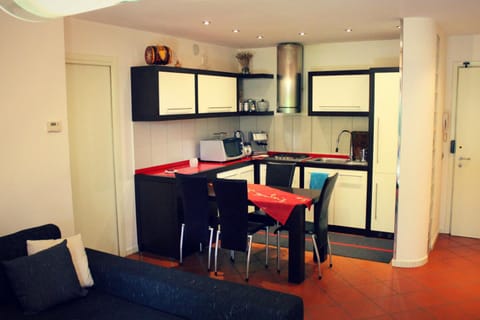 Coffee/tea facilities, Kitchen or kitchenette, Other, Dining area