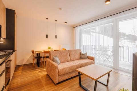 Communal lounge/ TV room, TV and multimedia, View (from property/room), Living room, Seating area