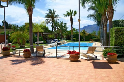 Day, Garden, Garden view, Swimming pool