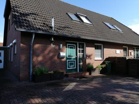 Property building, Street view