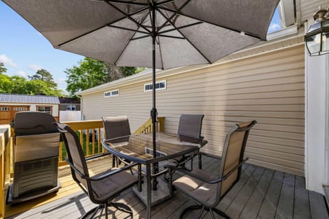 Patio, Balcony/Terrace, Seating area