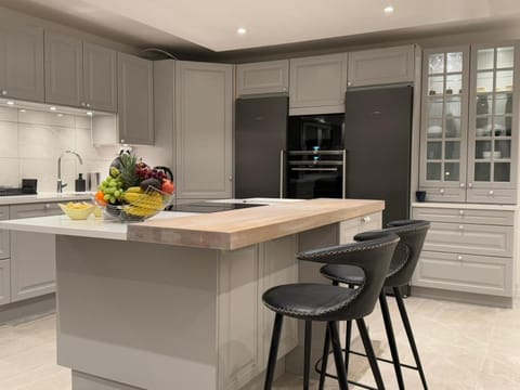 Dining area, minibar, kitchen