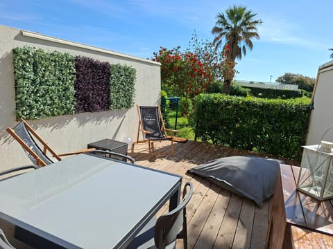 Patio, Day, View (from property/room), Balcony/Terrace, Dining area, Garden view, sunbed