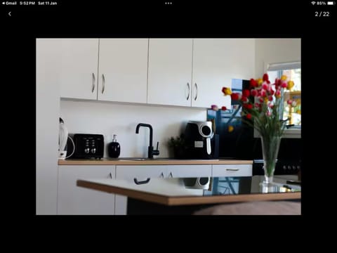 Modern and spacious 1-Bedroom Holiday Home Bed and Breakfast in Whangārei