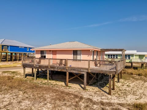 A Pelicans Retreat House in Dauphin Island