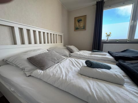 Bed, Balcony/Terrace, Balcony/Terrace, Photo of the whole room, Bedroom, towels, wardrobe